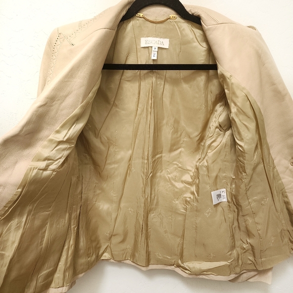 Escada Leather Scallop Edge Tan Blazer, 38 - Picture 8 of 10